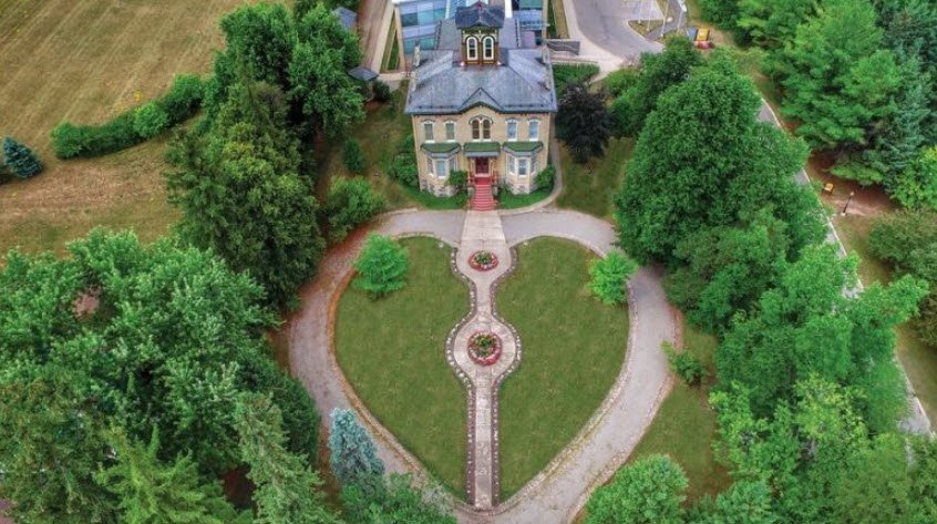 Castle Kilbride, Canada